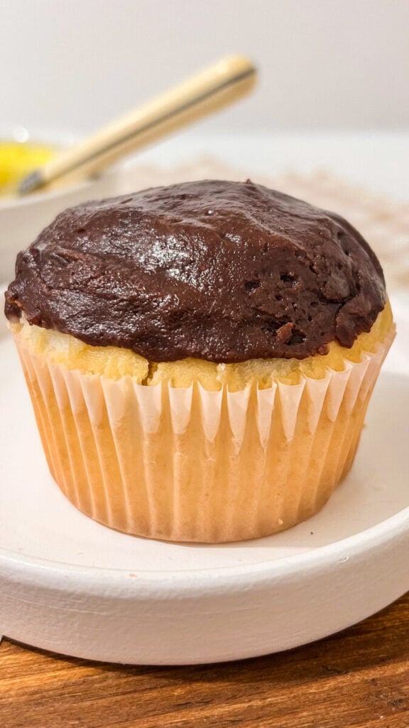 IMG_0662-576x1024 Boston Cream Pie Cupcakes