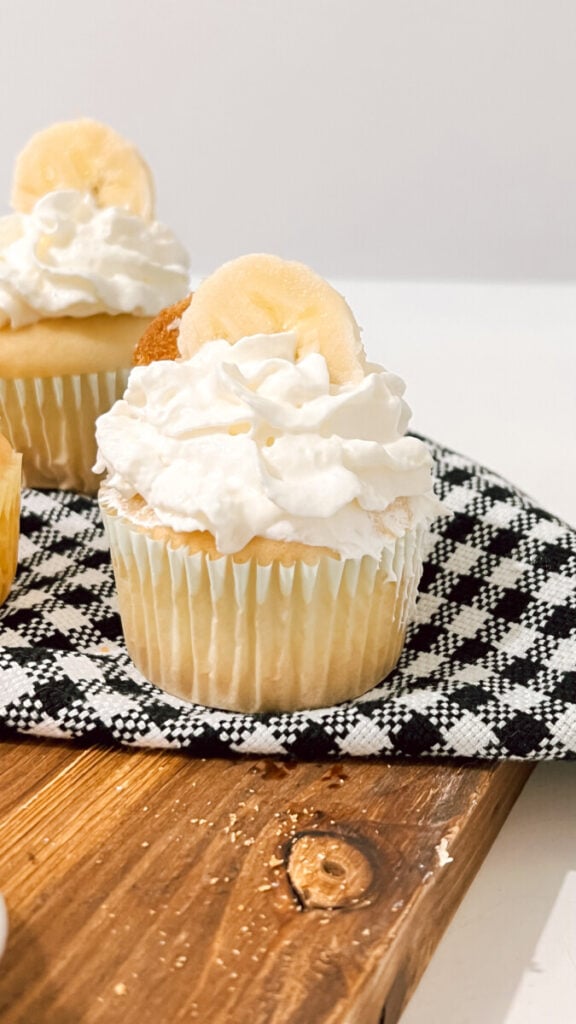 IMG_0755-576x1024 Banana Cream Cupcakes