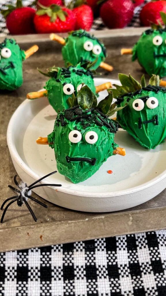 IMG_0965-576x1024 Halloween Frankenstein Strawberries
