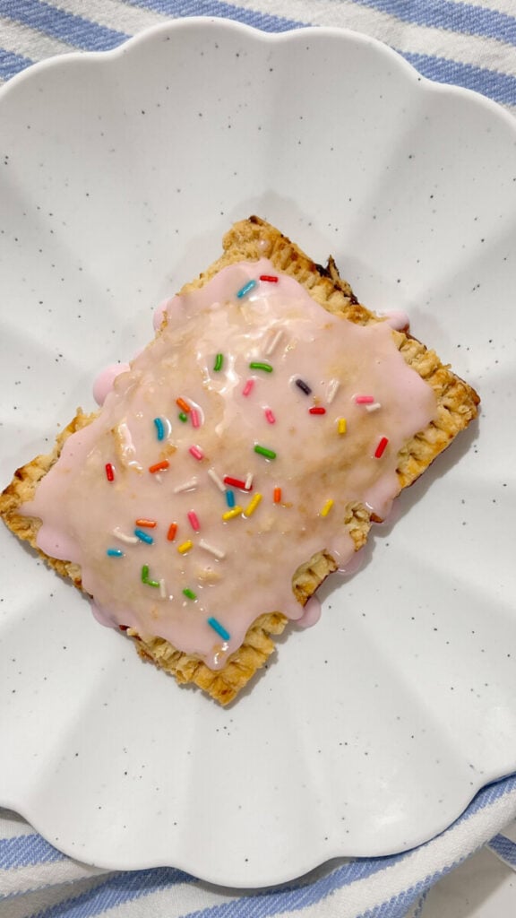 IMG_2689-576x1024 Homemade Strawberry Pop-Tarts
