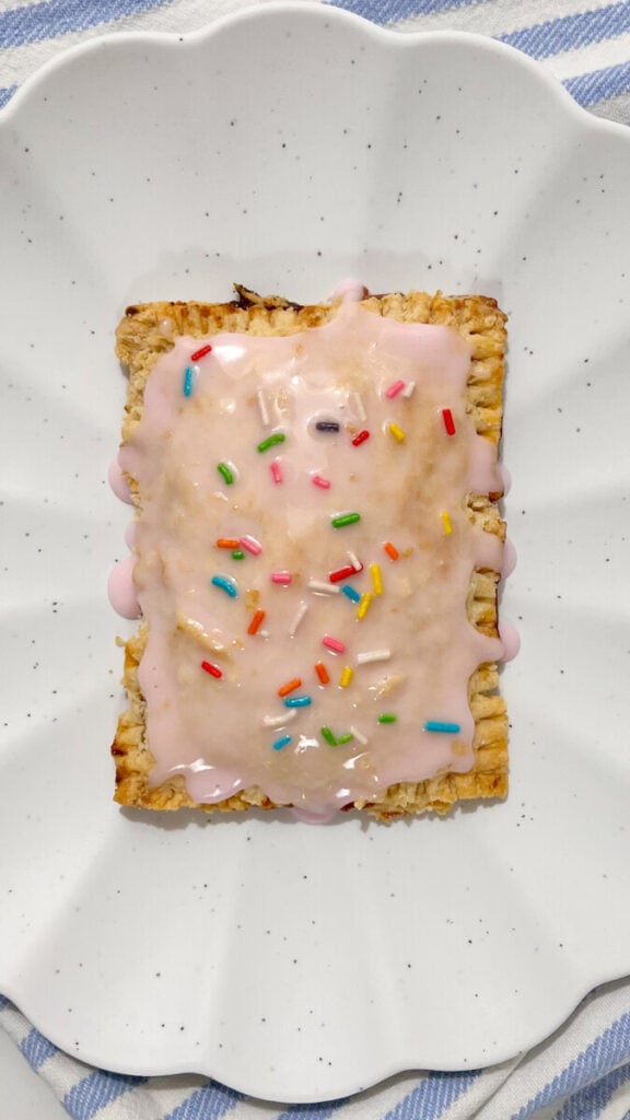 IMG_2690-576x1024 Homemade Strawberry Pop-Tarts