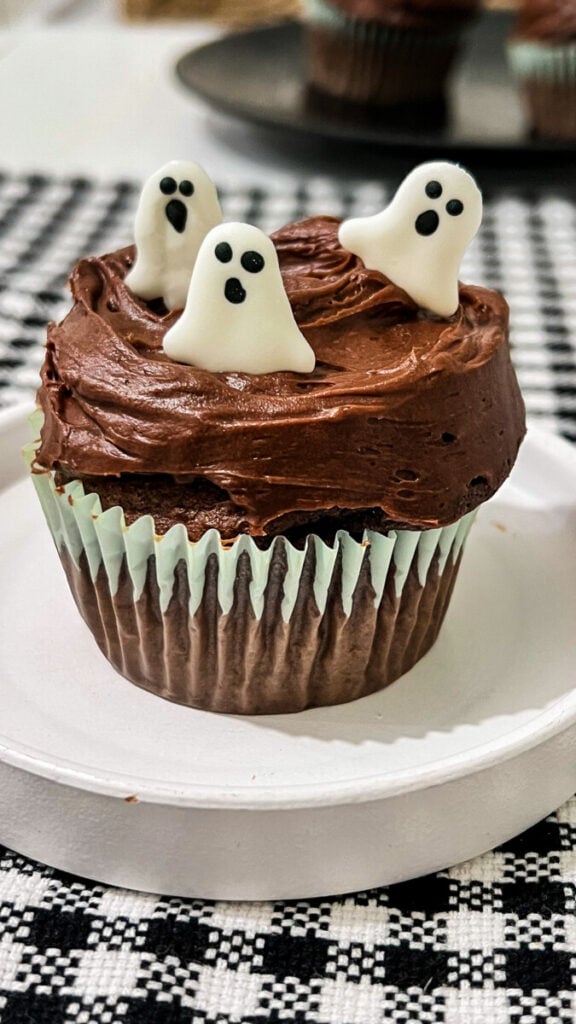 IMG_3037-576x1024 Chocolate Ghost Cupcakes