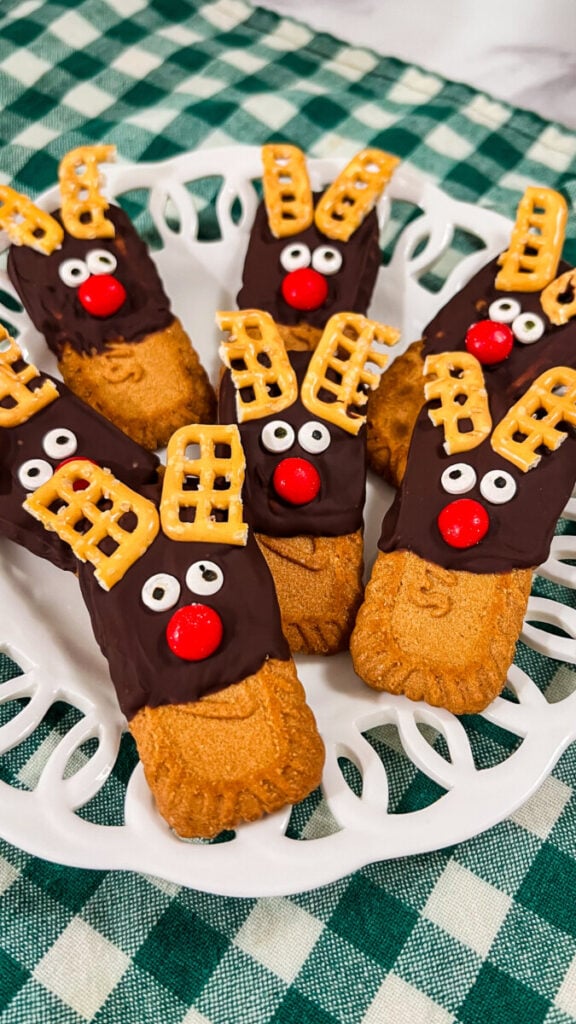  IMG_3821-2-576x1024 Reindeer Biscoff Cookies  