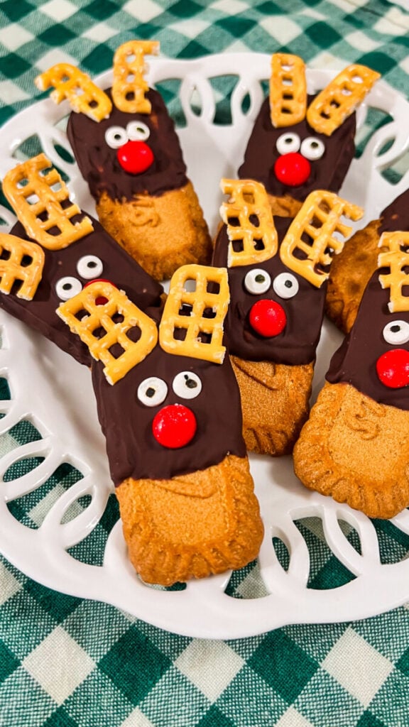  IMG_3822-576x1024 Reindeer Biscoff Cookies  