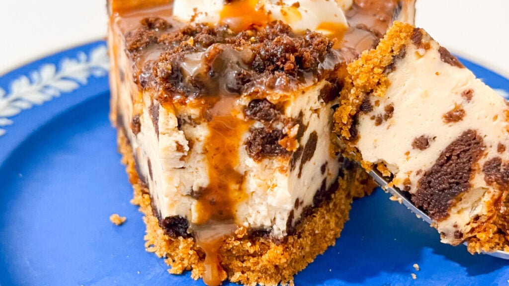  IMG_9631-1024x576 Caramel Brownie Cheesecake  