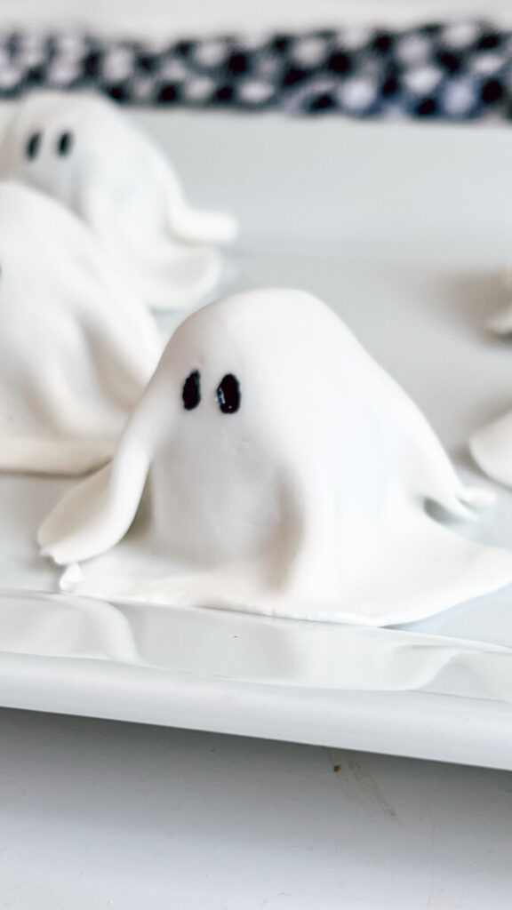  IMG_9954-576x1024 Ghost Oreo Balls  