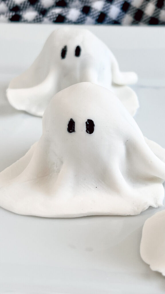  IMG_9976-576x1024 Ghost Oreo Balls  