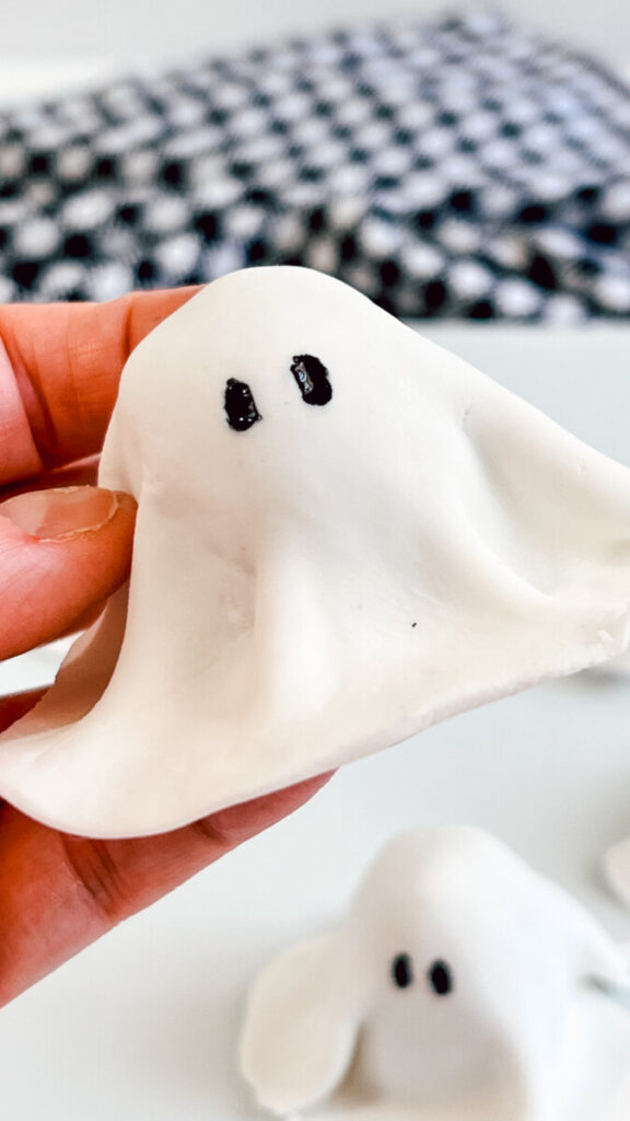  IMG_9978-576x1024 Ghost Oreo Balls  