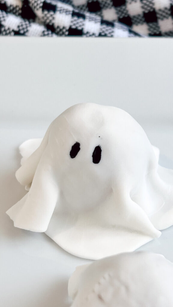  IMG_9979-576x1024 Ghost Oreo Balls  