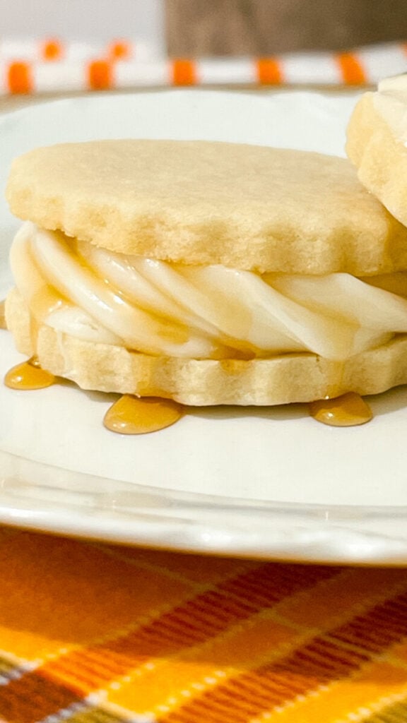 IMG_0310-576x1024 Maple Cream Sandwich Cookies