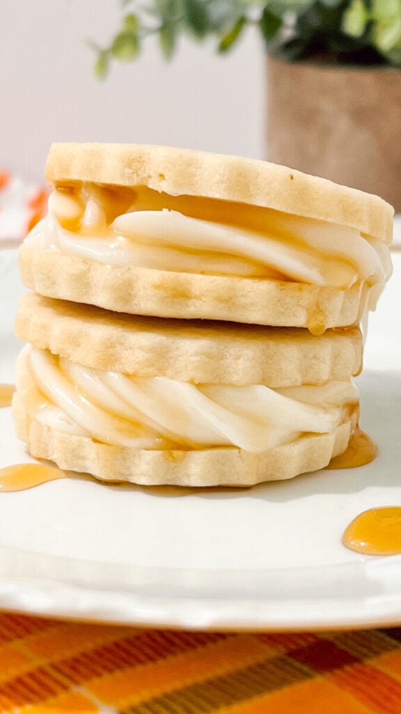 IMG_0316-576x1024 Maple Cream Sandwich Cookies