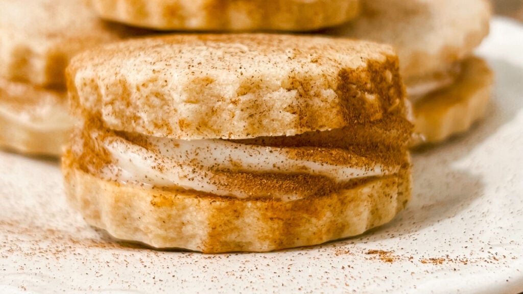 IMG_0335-1024x576 Cinnamon Roll Sandwich Cookies