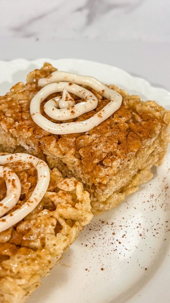  IMG_0531-576x1024 Cinnamon Roll Rice Krispie Treats  