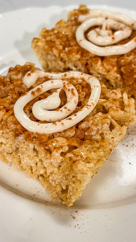 IMG_0532-576x1024 Cinnamon Roll Rice Krispie Treats  