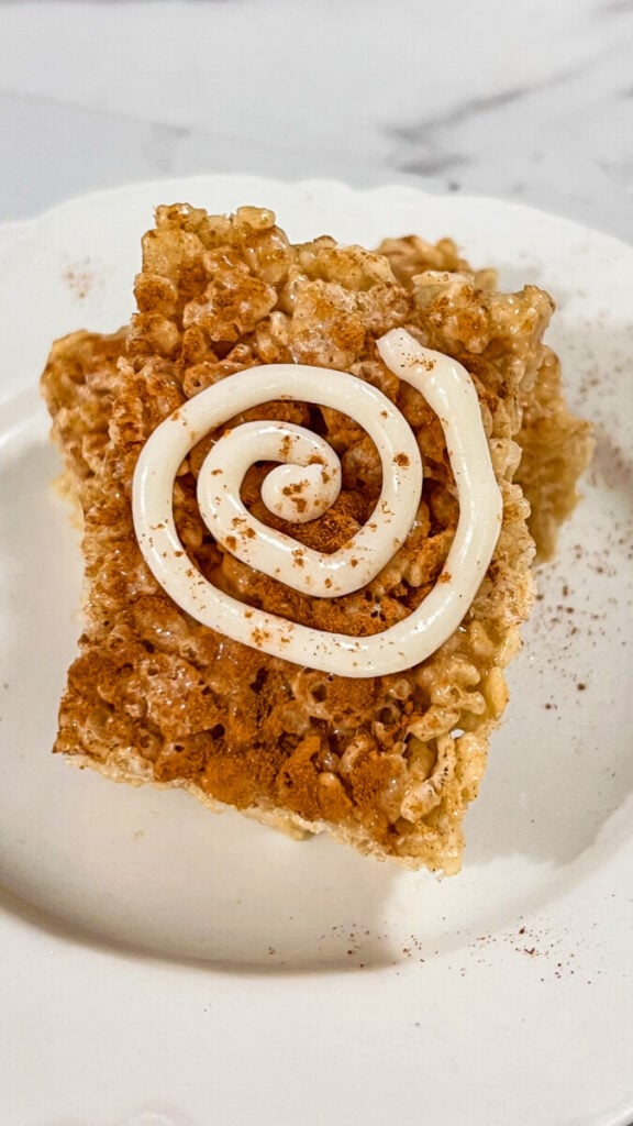  IMG_0537-576x1024 Cinnamon Roll Rice Krispie Treats  