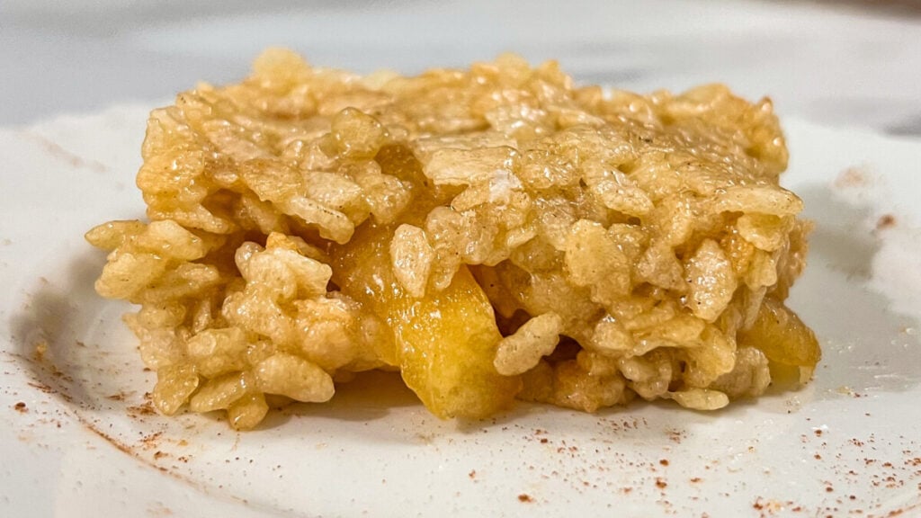 IMG_0592-1024x576 Apple Pie Rice Krispie Treats