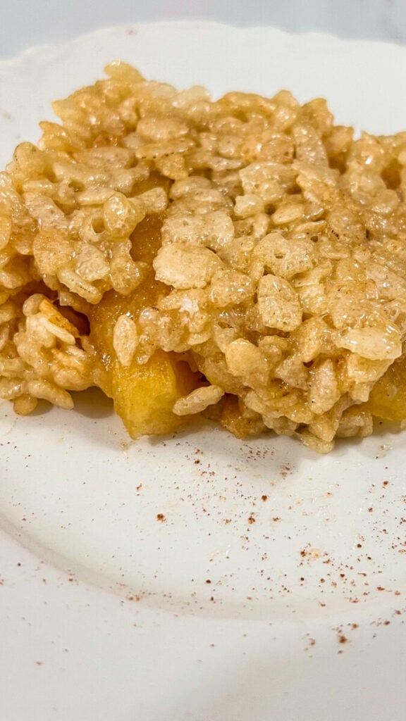 IMG_0593-576x1024 Apple Pie Rice Krispie Treats