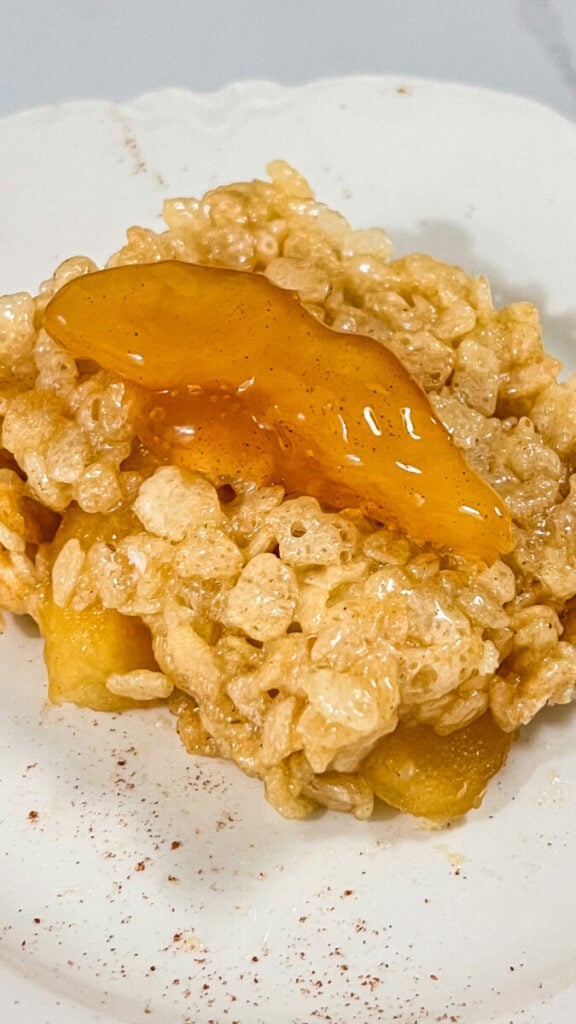 IMG_0602-576x1024 Apple Pie Rice Krispie Treats
