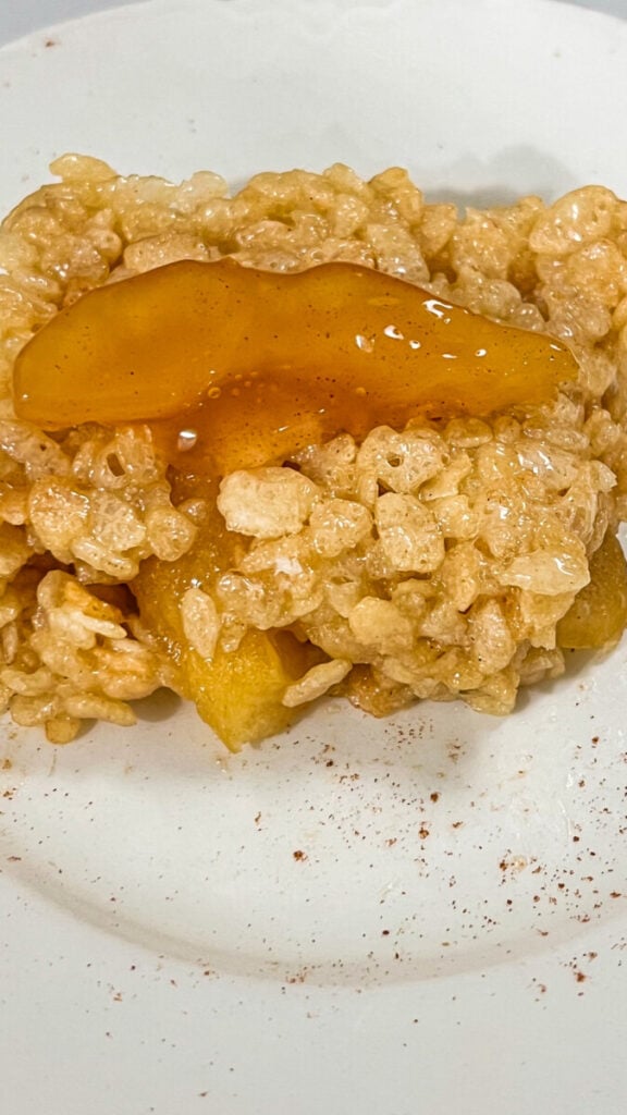 IMG_0607-576x1024 Apple Pie Rice Krispie Treats
