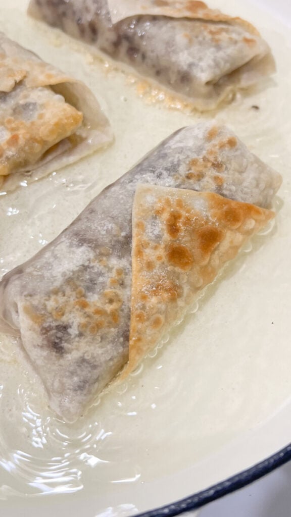 IMG_1653-576x1024 Easy Cheeseburger Egg Rolls