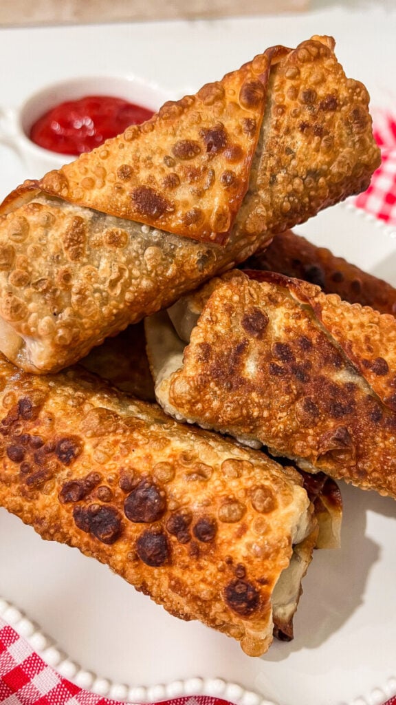 IMG_1660-576x1024 Easy Cheeseburger Egg Rolls