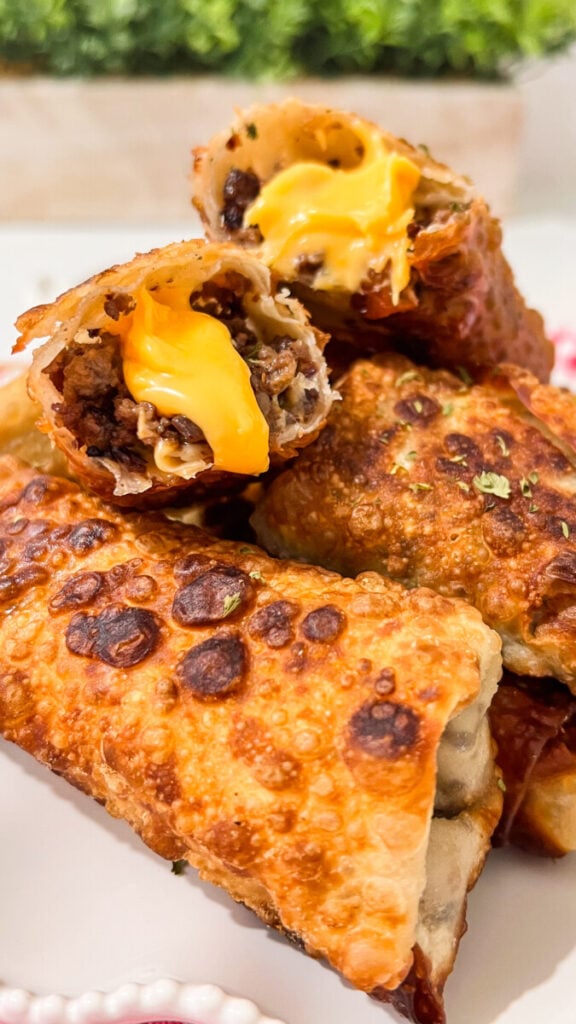 IMG_1664-576x1024 Easy Cheeseburger Egg Rolls