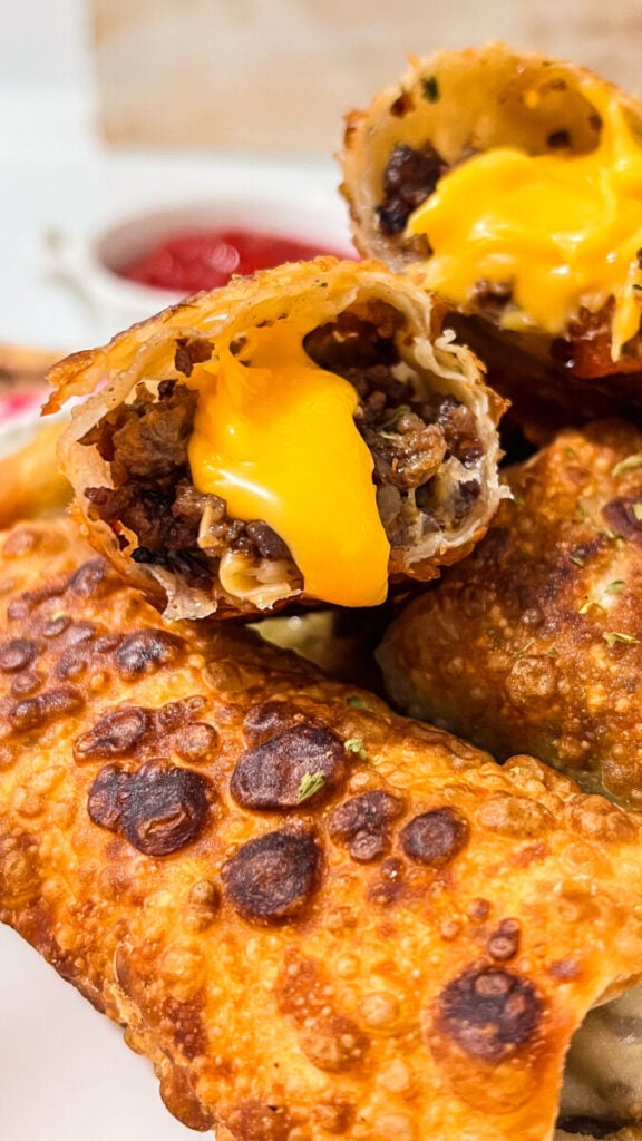 IMG_1678-576x1024 Easy Cheeseburger Egg Rolls