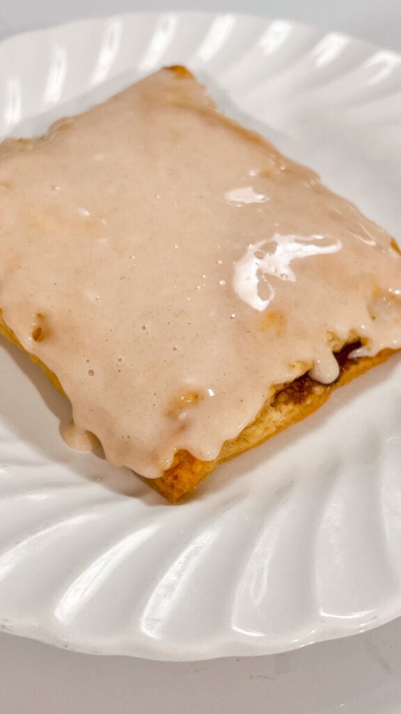 IMG_2709-576x1024 Homemade Brown Sugar Cinnamon Pop Tarts