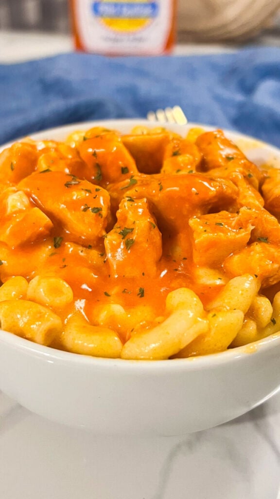 IMG_4247-576x1024 Buffalo Chicken Mac and Cheese Bowls
