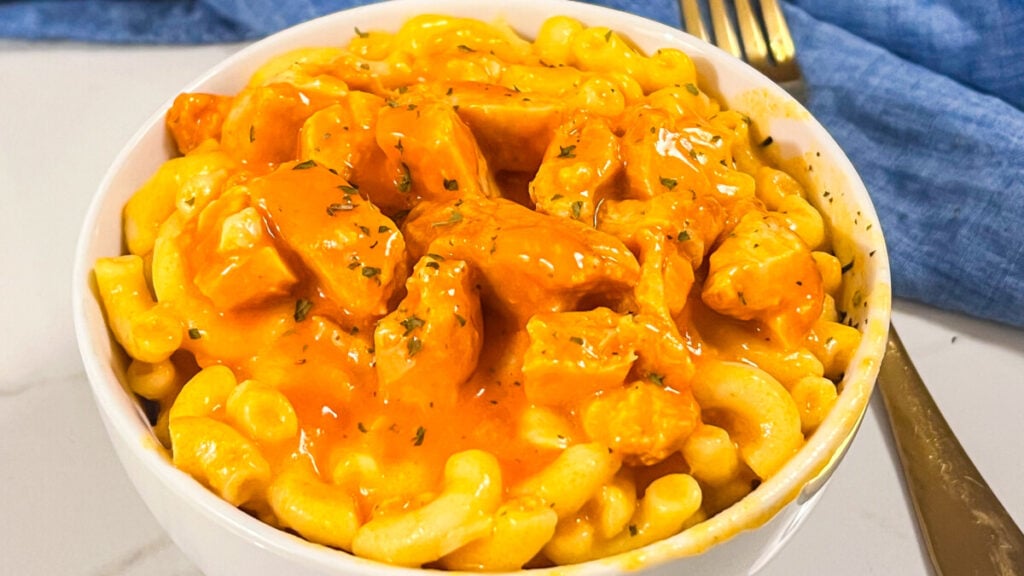IMG_4259-1024x576 Buffalo Chicken Mac and Cheese Bowls