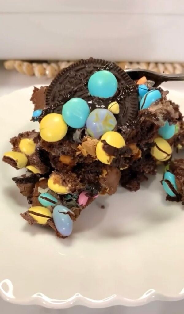  IMG_5081-1-600x1024 Oreo M&M Brownies  