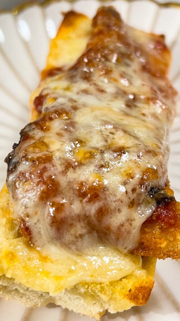  IMG_5668-576x1024 Chicken Parmesan Garlic Bread  