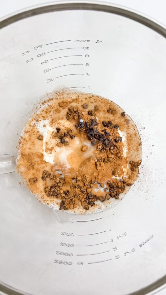 IMG_7310-576x1024 Easy Crockpot Chocolate Chip Cheesecake