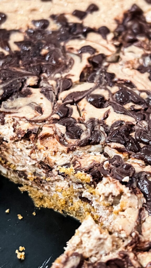 IMG_7399-576x1024 Easy Crockpot Chocolate Chip Cheesecake