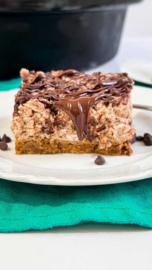 IMG_7404-576x1024 Easy Crockpot Chocolate Chip Cheesecake