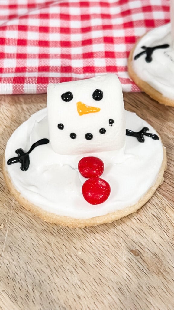 IMG_0666-576x1024 Melting Marshmallow Snowman Cookies