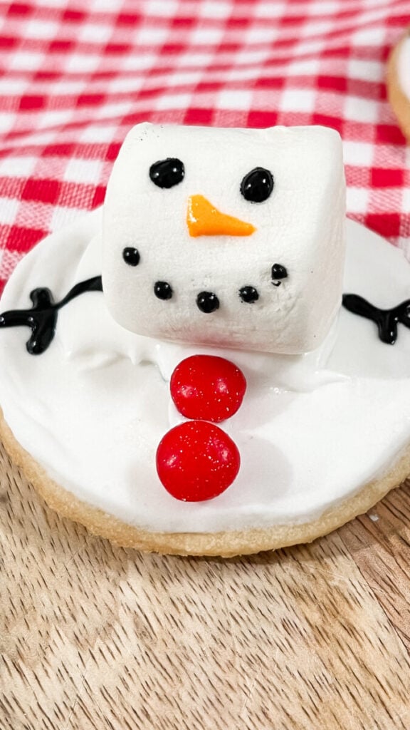 IMG_0671-576x1024 Melting Marshmallow Snowman Cookies