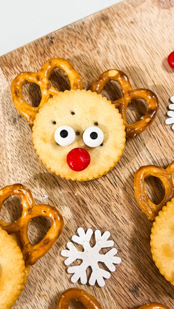  IMG_0790-1-576x1024 Nutella Reindeer Ritz Crackers  