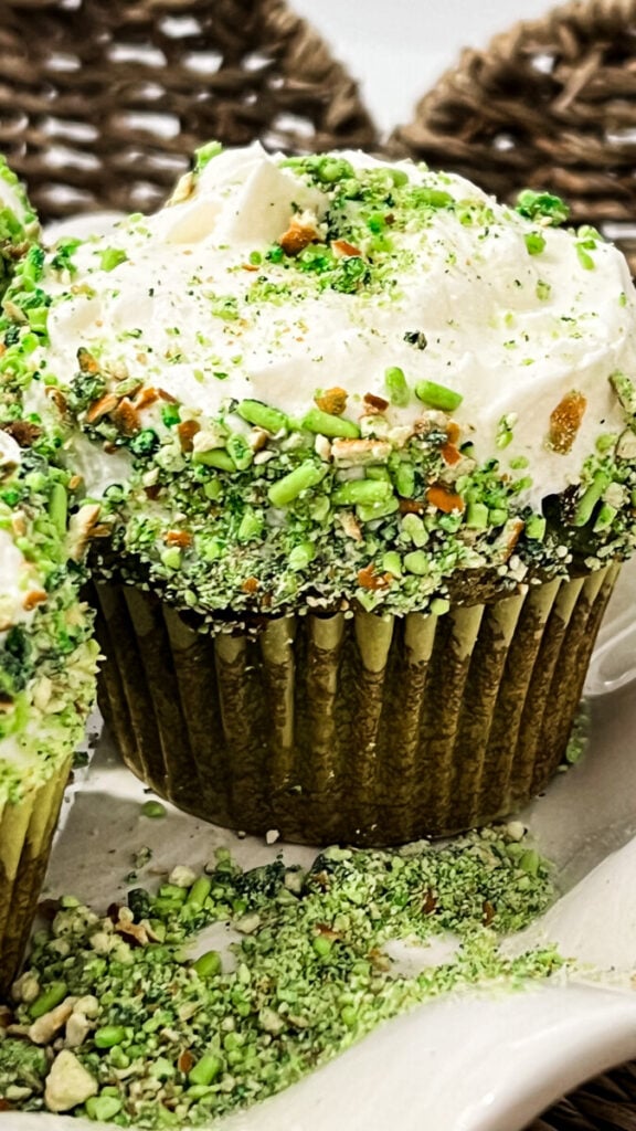  IMG_1381-576x1024 Homemade Pistachio Cupcakes  