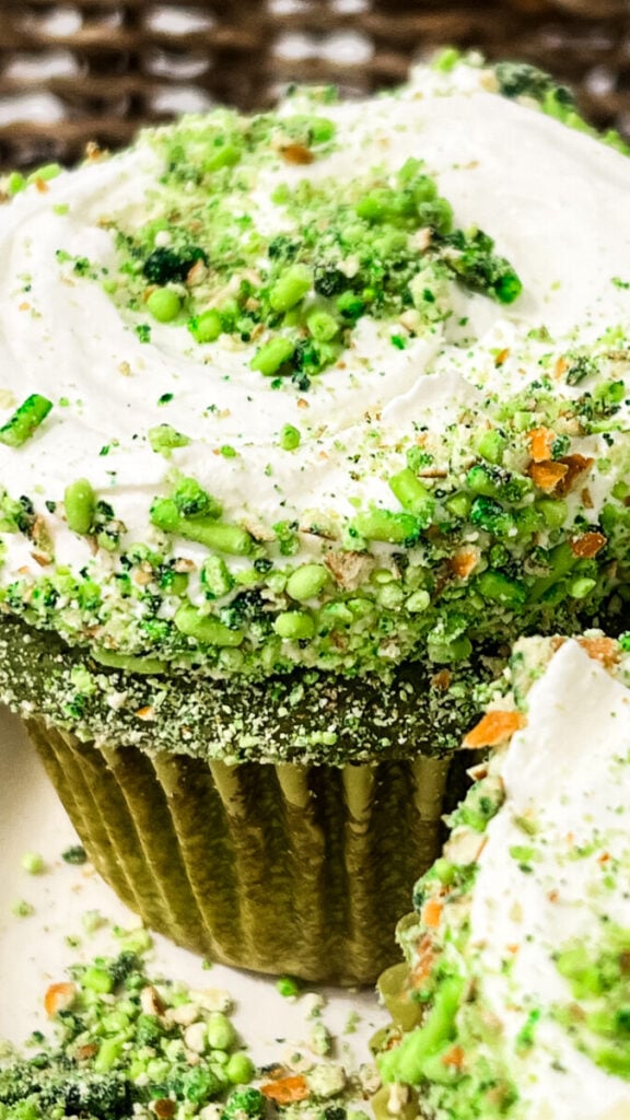  IMG_1383-576x1024 Homemade Pistachio Cupcakes  