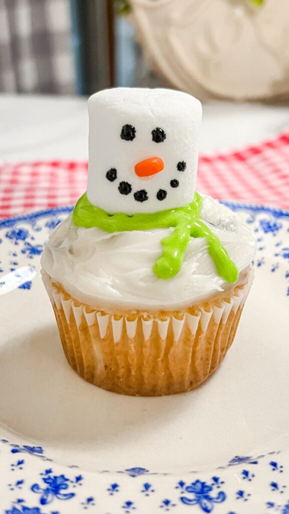 IMG_3392-576x1024 Melted Snowman Cupcakes