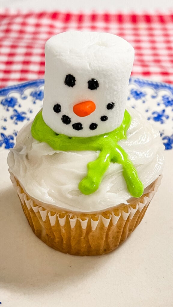 IMG_3395-576x1024 Melted Snowman Cupcakes