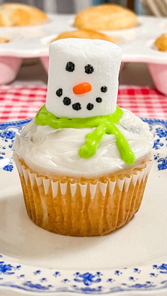 IMG_3403-576x1024 Melted Snowman Cupcakes