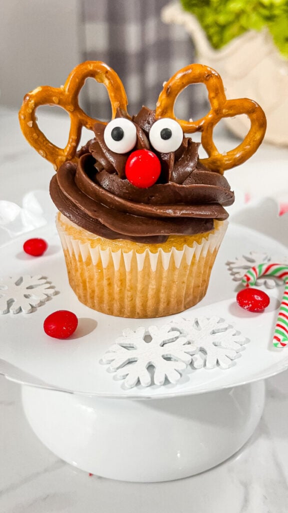 IMG_3469-576x1024 Easy Reindeer Cupcakes