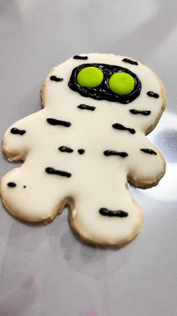 IMG_9030-576x1024 Spooky Mummy Cookies