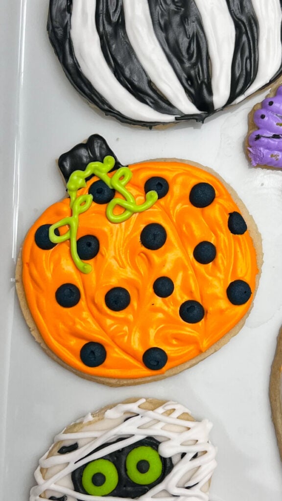 IMG_9046-576x1024 Halloween Pumpkin Cookies with Polka Dots