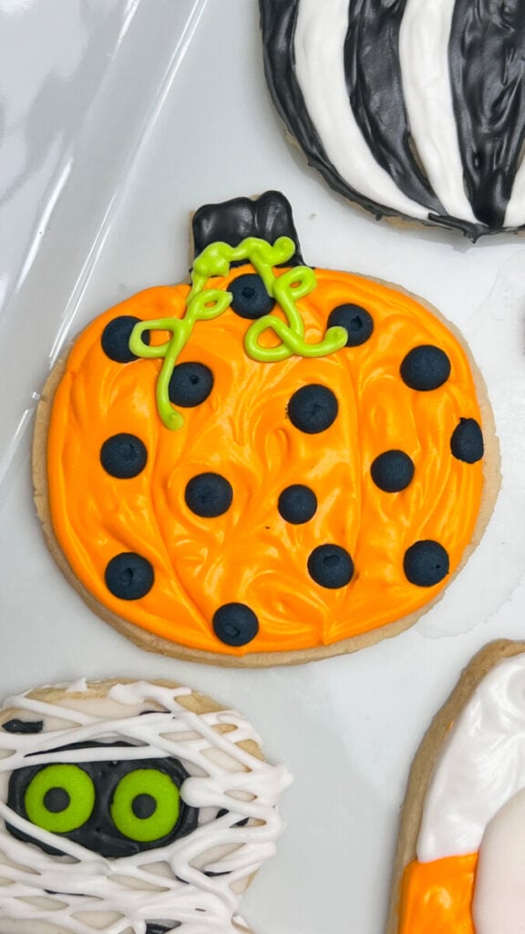IMG_9060-576x1024 Halloween Pumpkin Cookies with Polka Dots