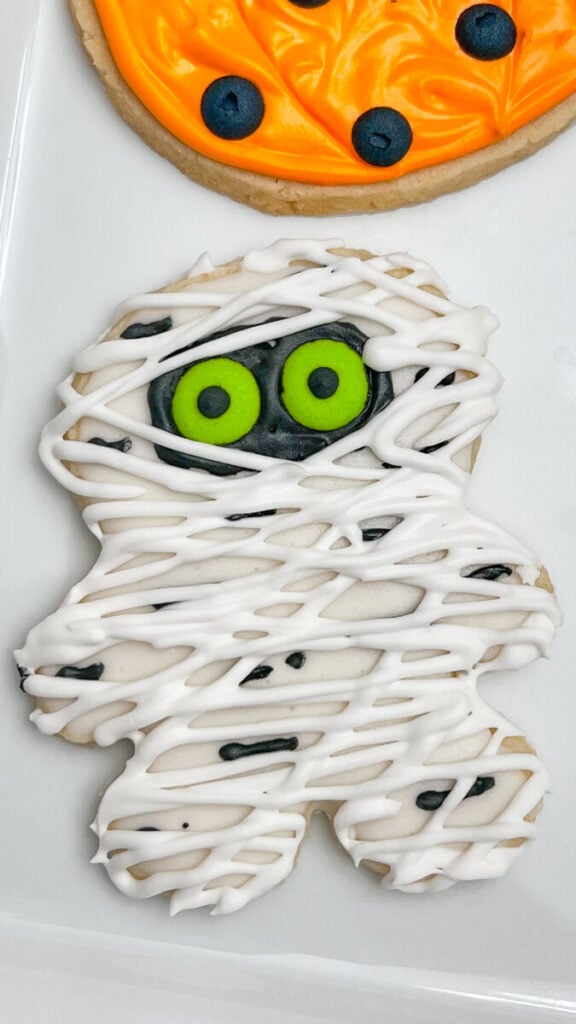 IMG_9062-576x1024 Spooky Mummy Cookies
