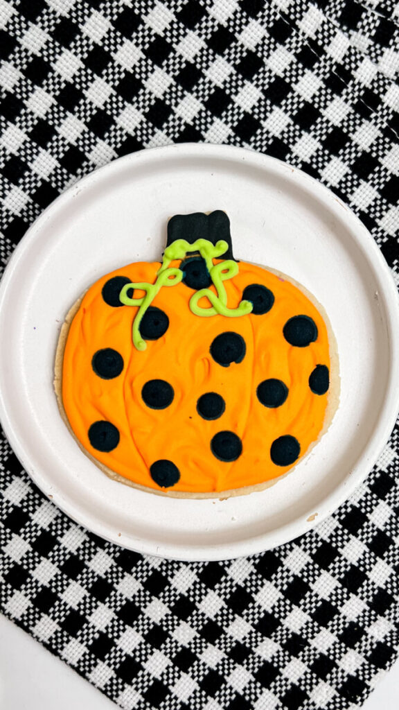  IMG_9453-576x1024 Halloween Pumpkin Cookies with Polka Dots  