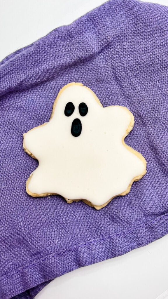 IMG_9455-576x1024 Easy Cutout Ghost Cookies